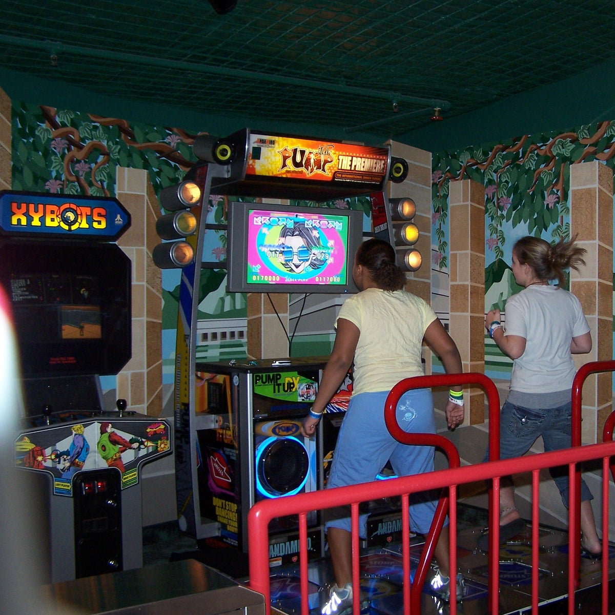 Video Game Arcade – ZDT's Amusement Park