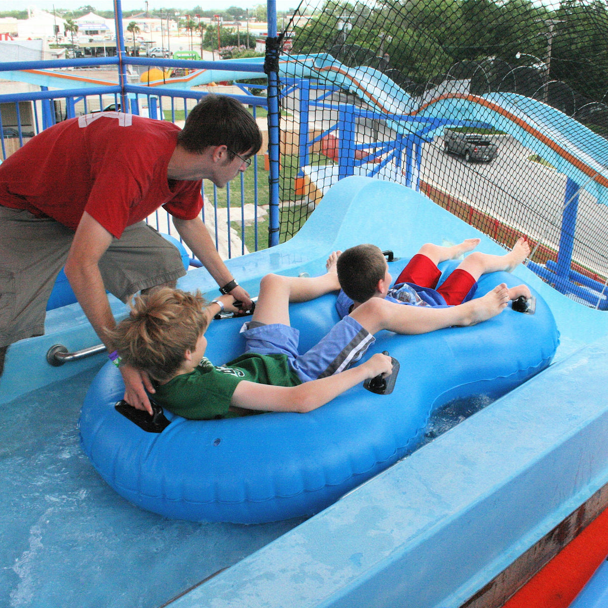 Mad Raft Water Coaster – ZDT's Amusement Park